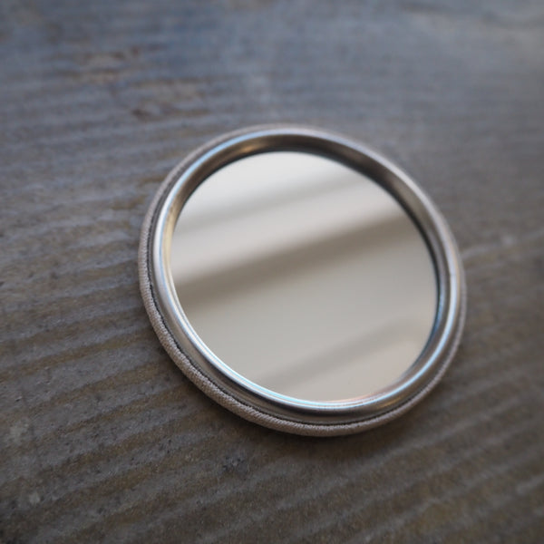 Kamwei Fong   can mirror